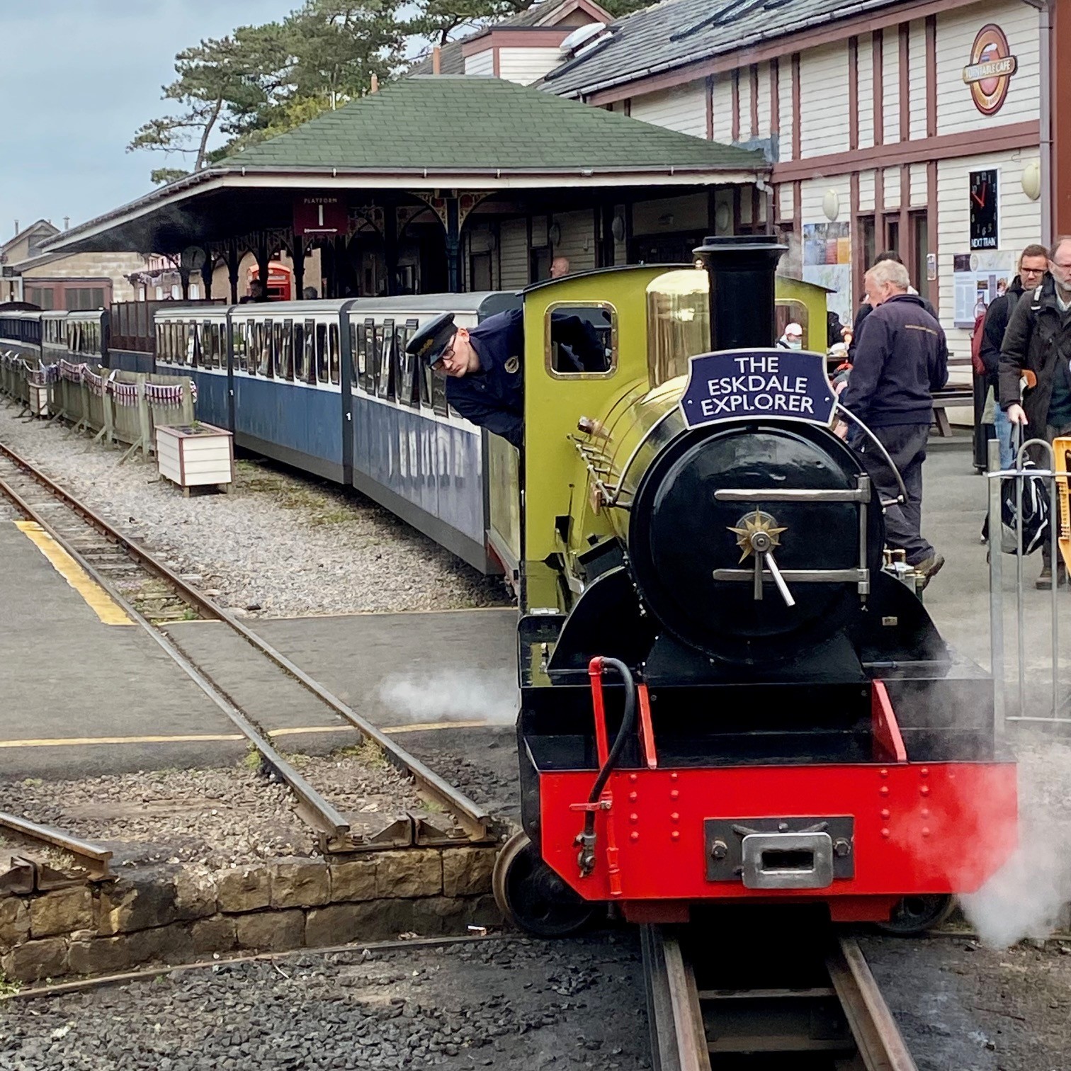 The Eskdale Explorer train at The Ravenglass Railway. L'aal Ratty